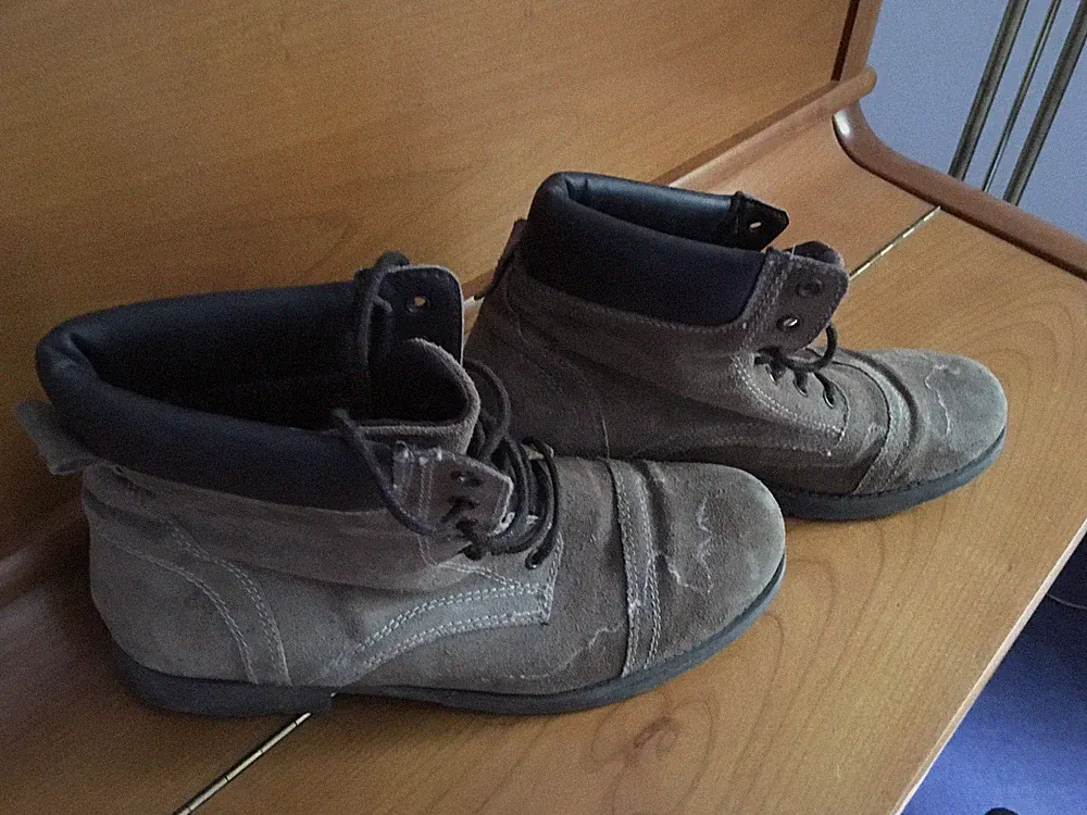 1 Paar braune Catwalk Wildlederschuhe ( höhere Form ) Gr. 40