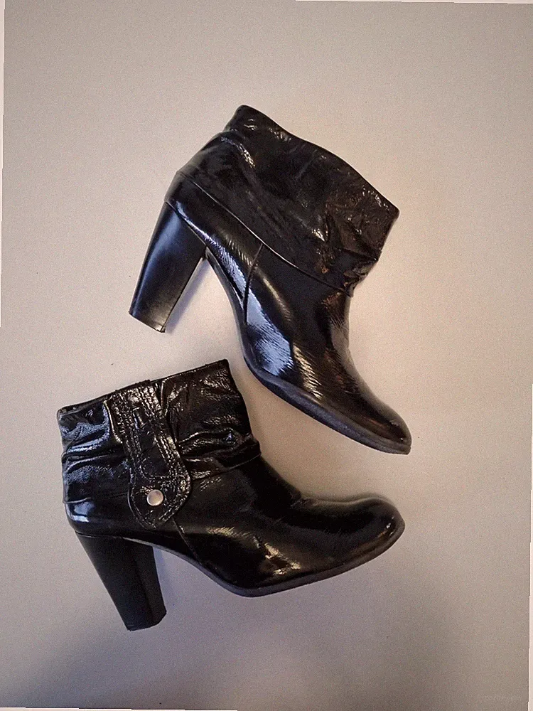 2 PRIMA Stiefelette Damen Booties Gr. 40 Lack schwarz