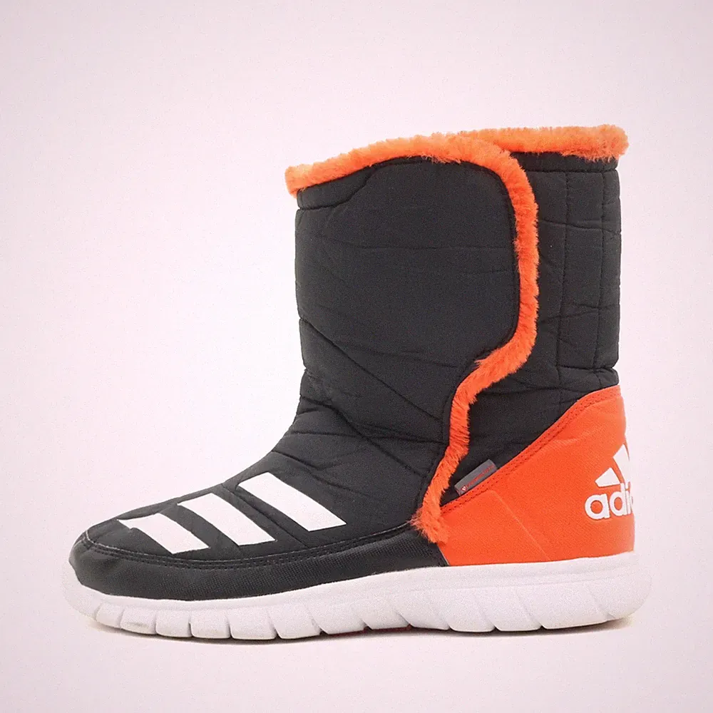 Orange Schneestiefel