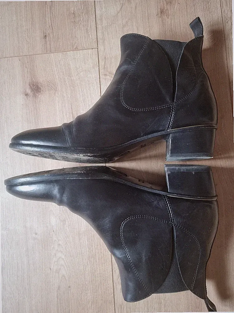 AGL Stiefeletten Leder schwarz/Gold Paspel am Absatz Größe 39