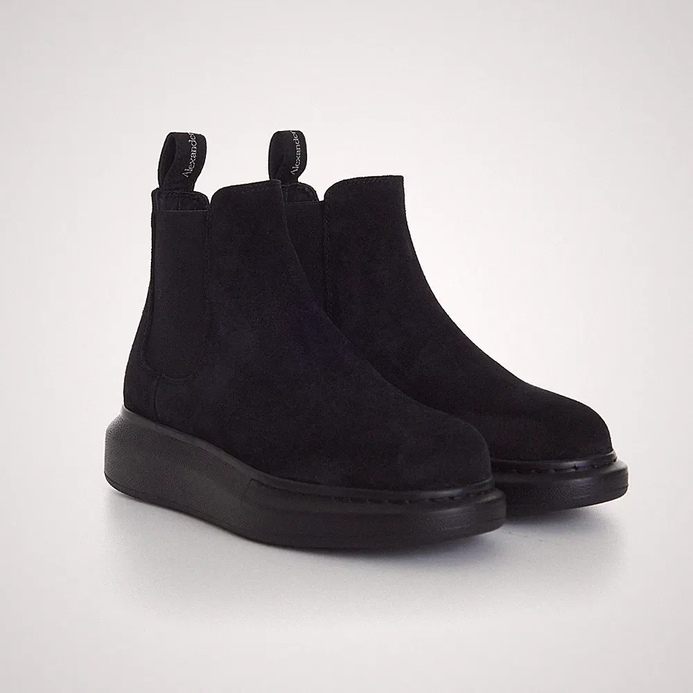 ALEXANDER MCQUEEN 650$ Hybrid Sneaker Stiefel - Gummisohle, schwarzes Wildleder