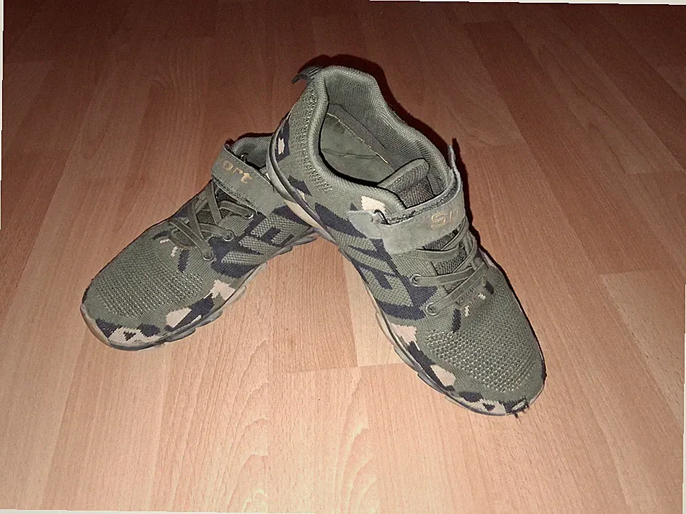 Auflösung Kinder schuhe 34/325/(36)sportschuhe khaki heige tarnmuster angeln