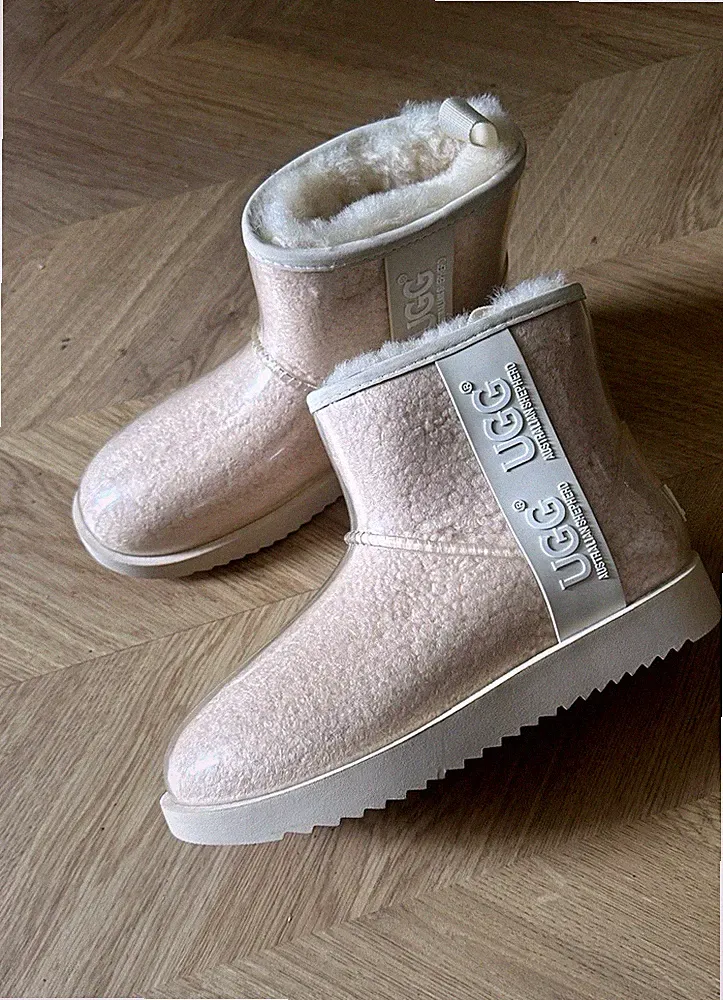 AUSTRALIAN SHEPHERD UGG Boots Gr. 38 Wasserdicht Transparent Clear Mini NEU
