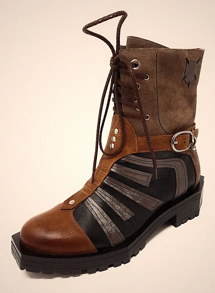 Ausverkauf! - Damen Combat Boot mit eckiger Sohle, braun-cognac-schwarz