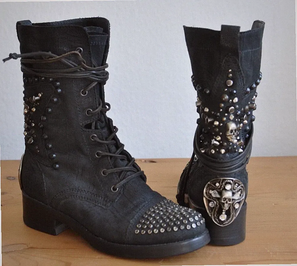 Baldan Stiefeletten Schnürstiefel Combat Punk Boots Nieten Totenkopf Schwarz 40