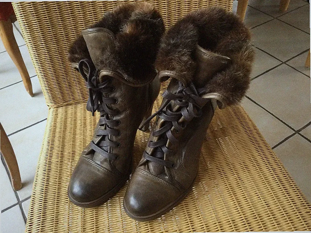 BALDININI Booties Schnürstiefel 38 Stiefeletten Plateau Vintage Look Leder Fell