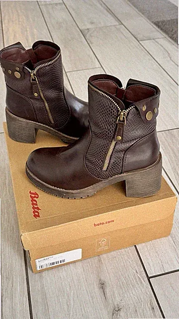 Bata Stiefeletten Maulbeerkopf Gr. 36