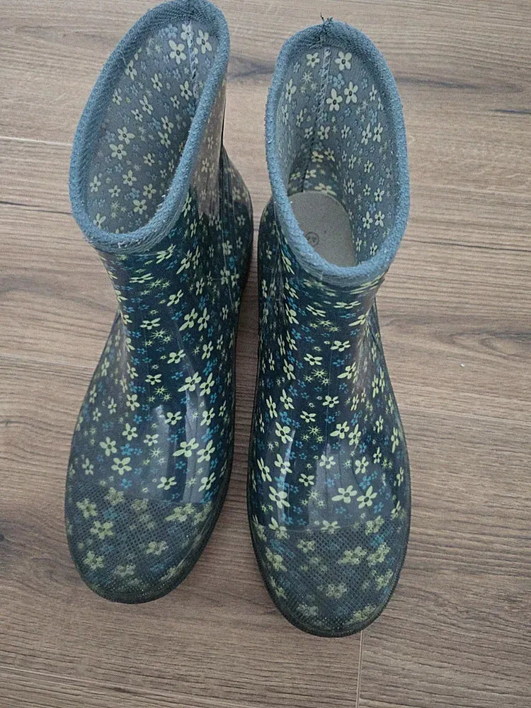 BLACKFOX Damen Gummistiefel Gr. 42 – Grün mit Blumen – Gartenstiefel