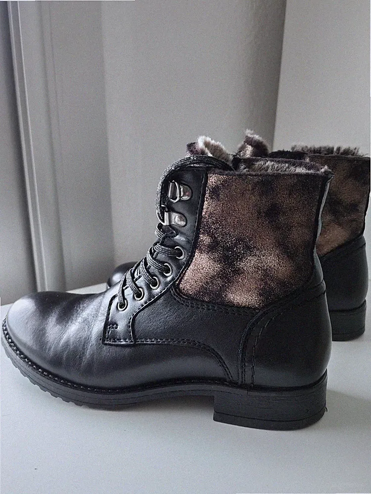 BOCAGE - Rock Stiefeletten aus schwarzem Leder und irisierender Bronze - gefüttert - Größe 37