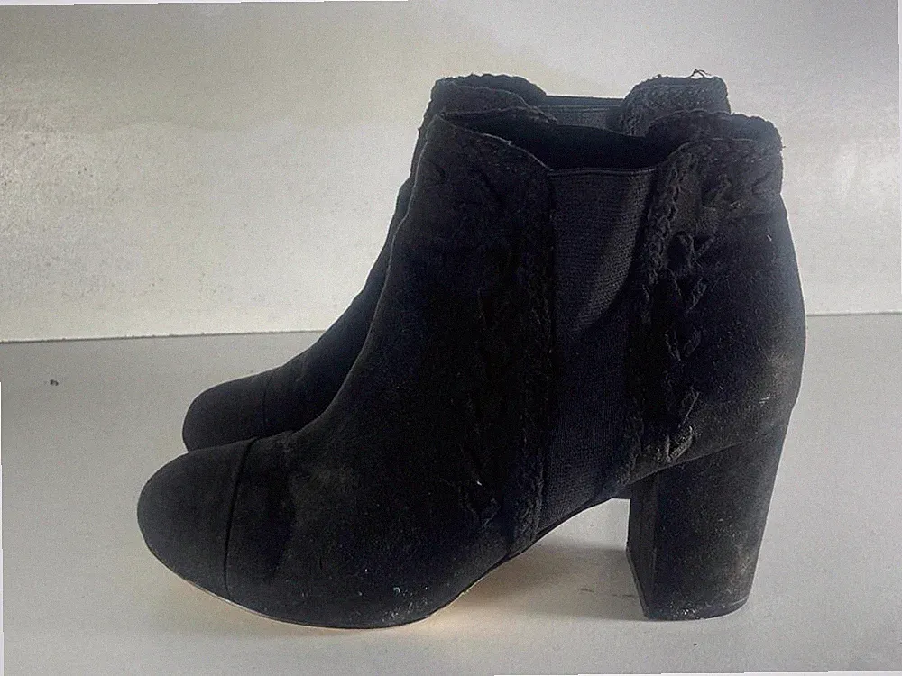 Boohoo Damen Schwarz Kunstleder Elastische Zwickel Stiefeletten Schuhe UK 4 EUR 37 -B8