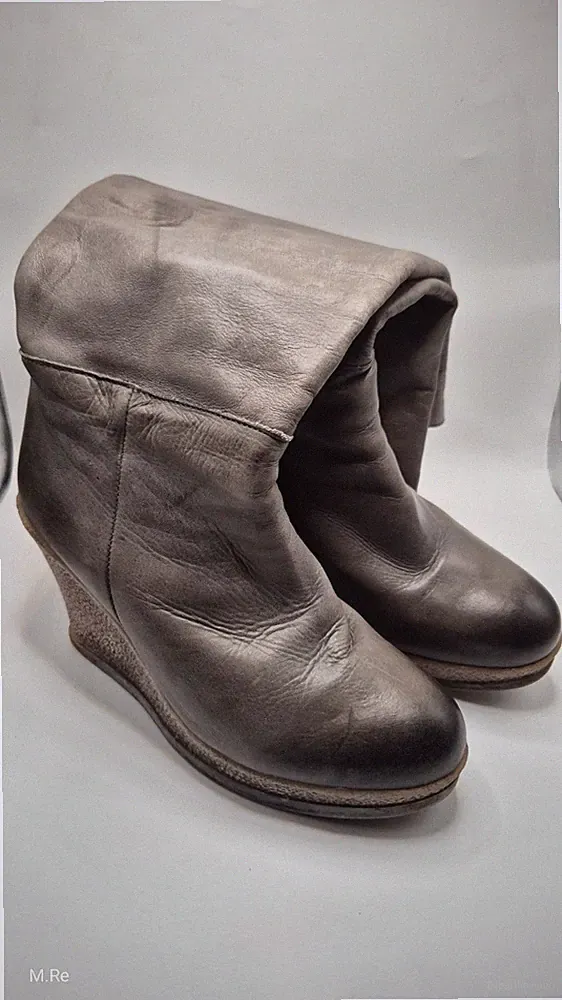 Buffalo London Lederstiefel Grau Gr. 36 mit Keilabsatz