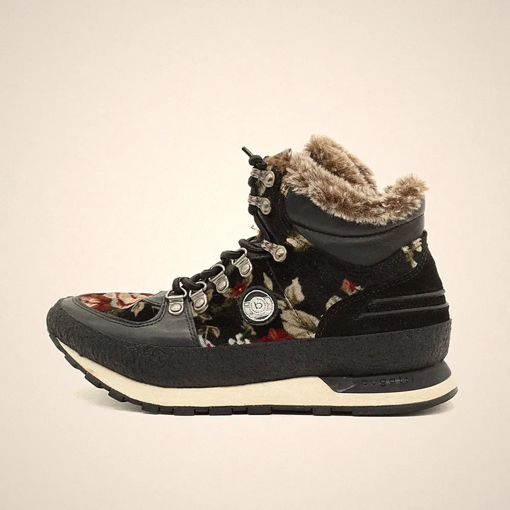 bugatti Damen Winter Outdoor Stiefel Schwarz mit Sohle Winterstiefel EU 38