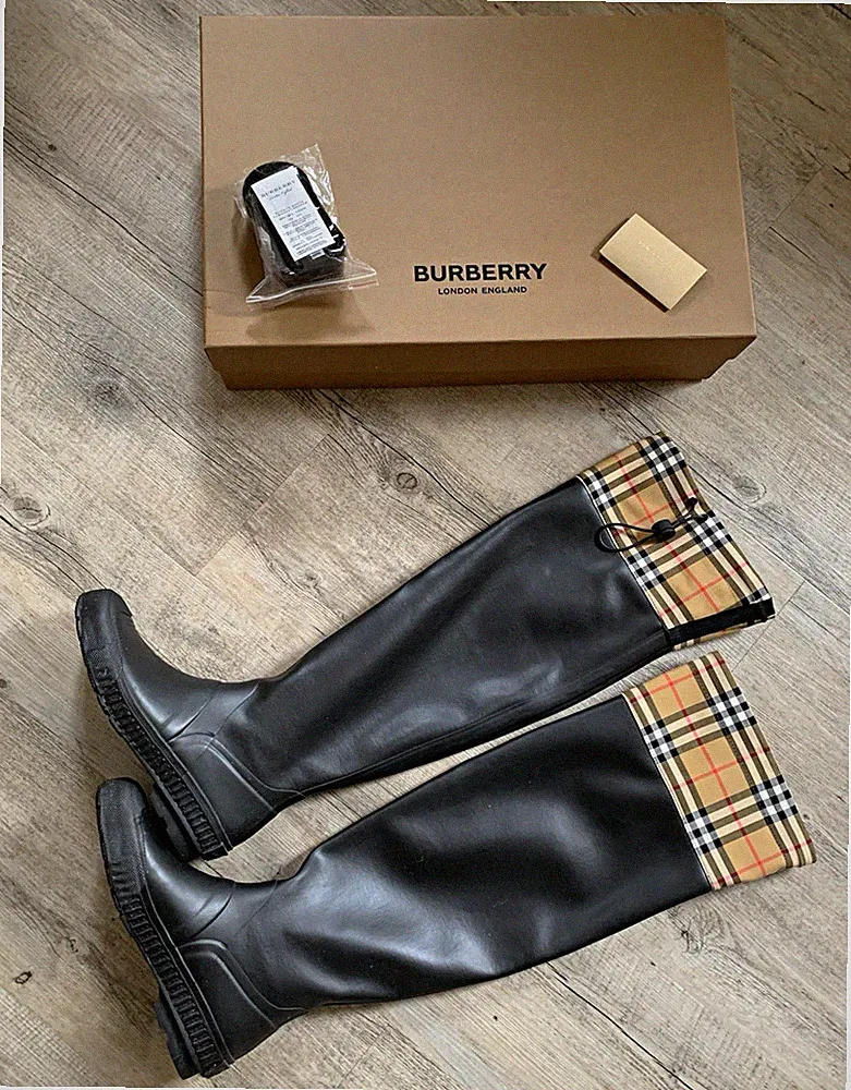 Burberry Freddie Gummistiefel kniehoch Schwarz mit Karo Umschlag Gr. 40 UK 7