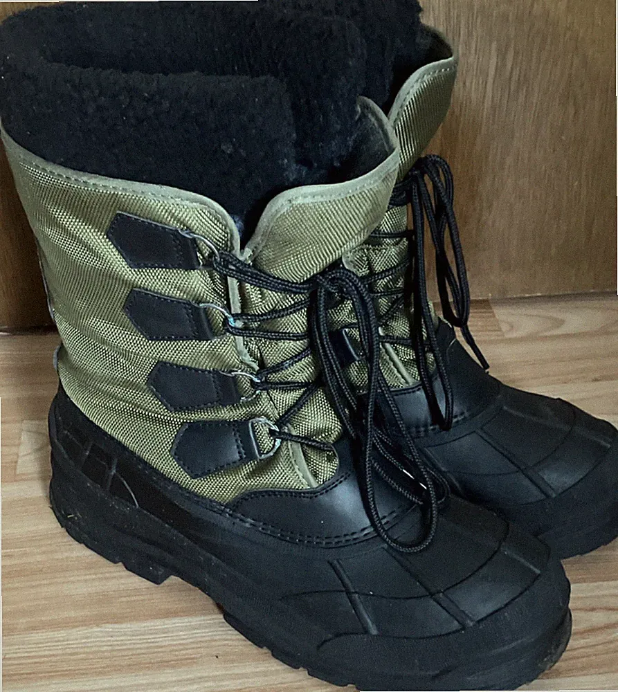 44 Schneestiefel