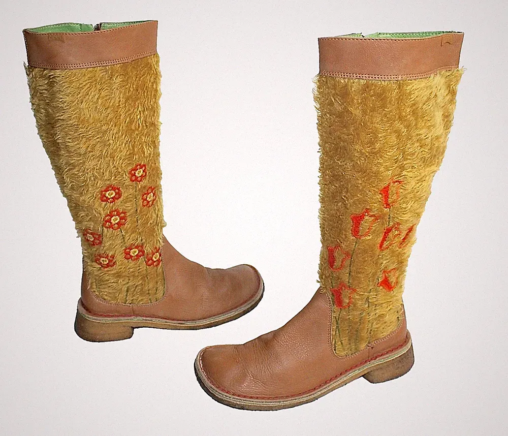 CAMPER TWINS ! HÜBSCHE DAMENSTIEFEL BRAUN KUNSTFELL BLUMEN 37 #S8-5#