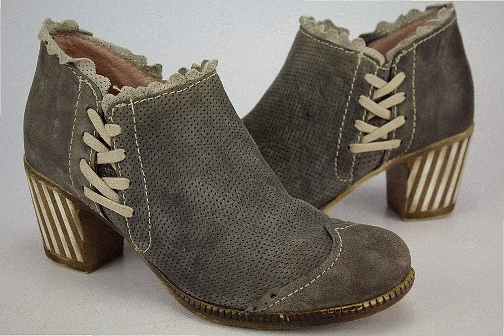 Charme Gr.36 Damen Halbschuhe Slipper Stiefeletten Pumps TOP Nr. 677 W