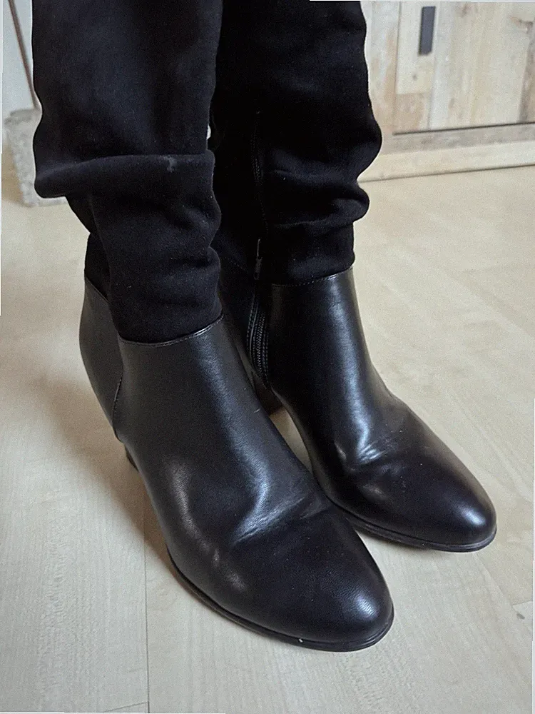 Chice, bequeme Stiefel, halbhoch Reißverschluss. Gr 41, Schwarz. 1x getragen.