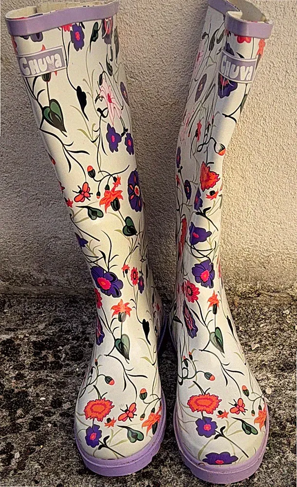 Chuva Damen Gummistiefel mit Blumenmuster, weiß/lila, mehrfarbig