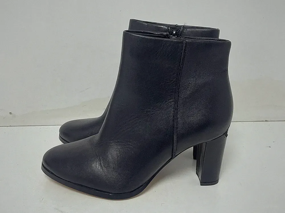 Clarks Damen Schwarz Leder Seitlicher Reißverschluss Absatz Stiefelette Schuhe.UK(4)EUR(37)-E34