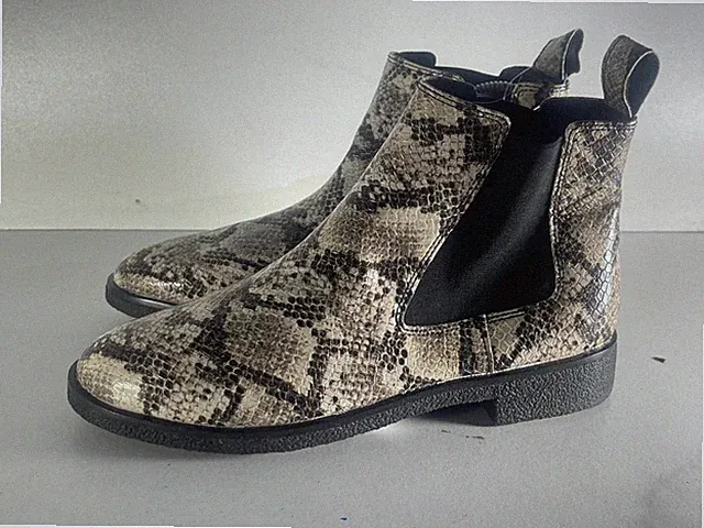 Clarks Damen Stiefelette taupe Leder Schlangenmuster zum Überziehen UK 5 EU 38 -B28