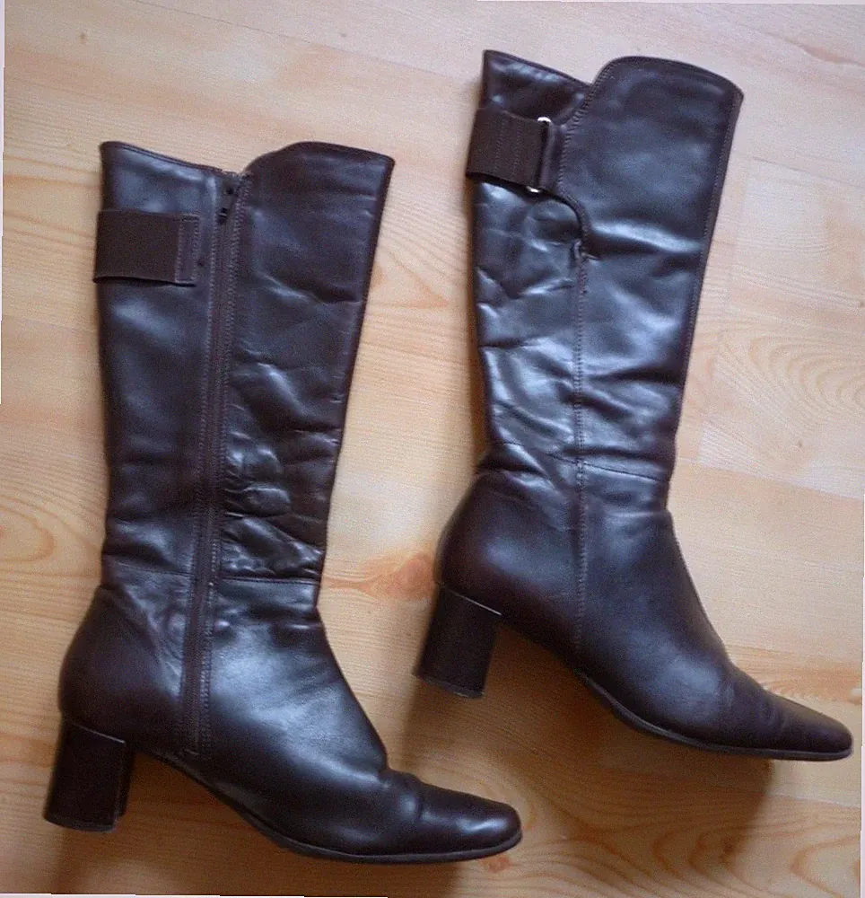 CLIFFTON Echt Leder Stiefel braun Gr. 39 verstellbare Wade 5,5 c Absatz Gummizug