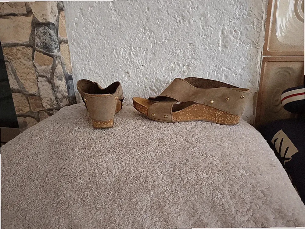 Clogs Gr. 39 Keilabsatz Damen Mules Schuhe Leder