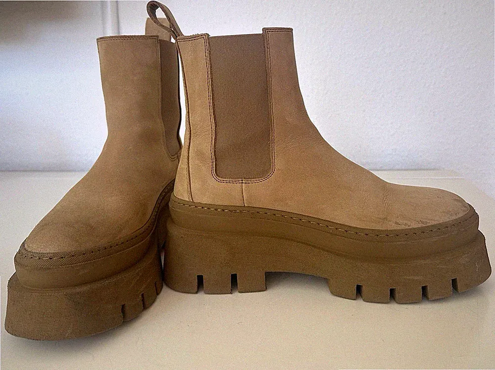 Copenhagen Damen Chelsea-Stiefel Leder beige Profilsohle Slip-On Plateau EU 40