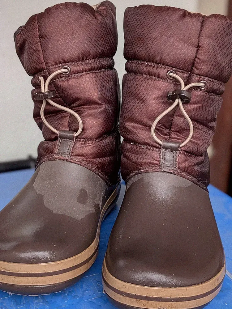 CROCS Damen Winterstiefel Stiefel Braun Gr 38 W8 Gefüttert Winterboots 11035