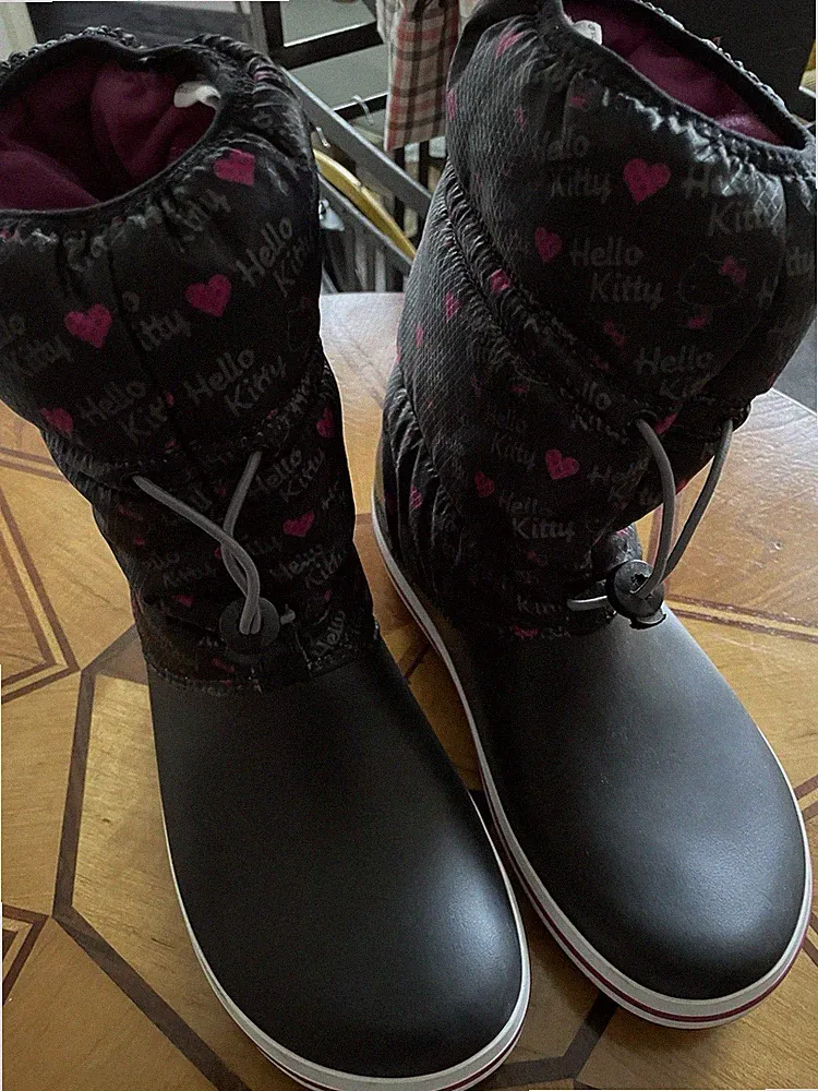 Crocs Sanrio Hello Kitty Stiefel Neu