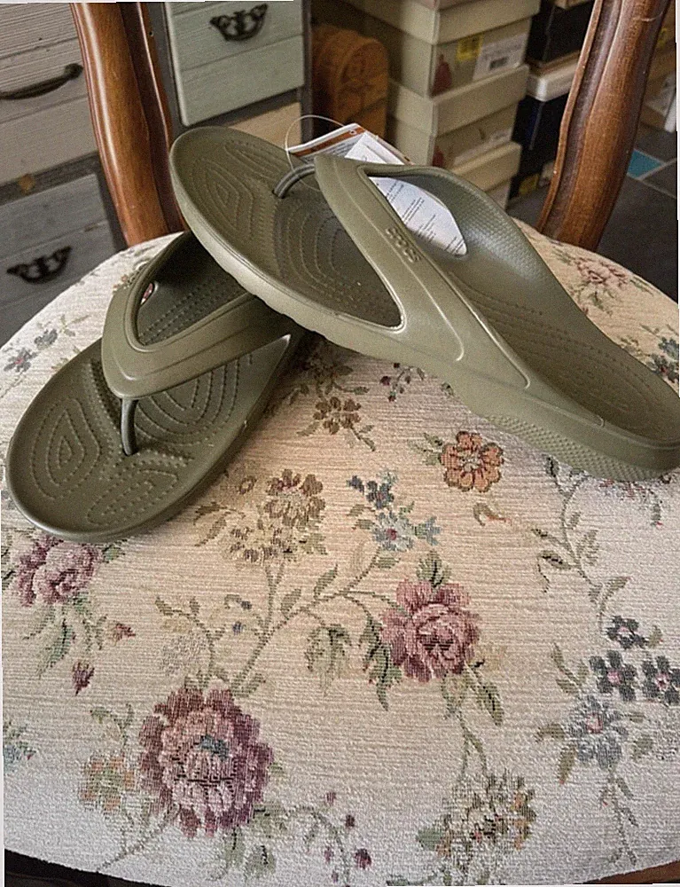 Crocs Zehentrenner Crocband Flip Grün Größe 41-42