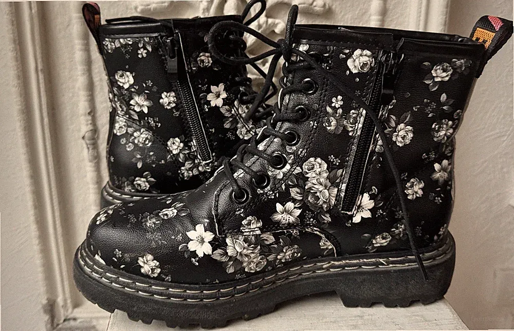 Damen Boots Reißverschluss-Schnürschuhe m. Fleece-Innenfutter Schwarz Geblümt 36