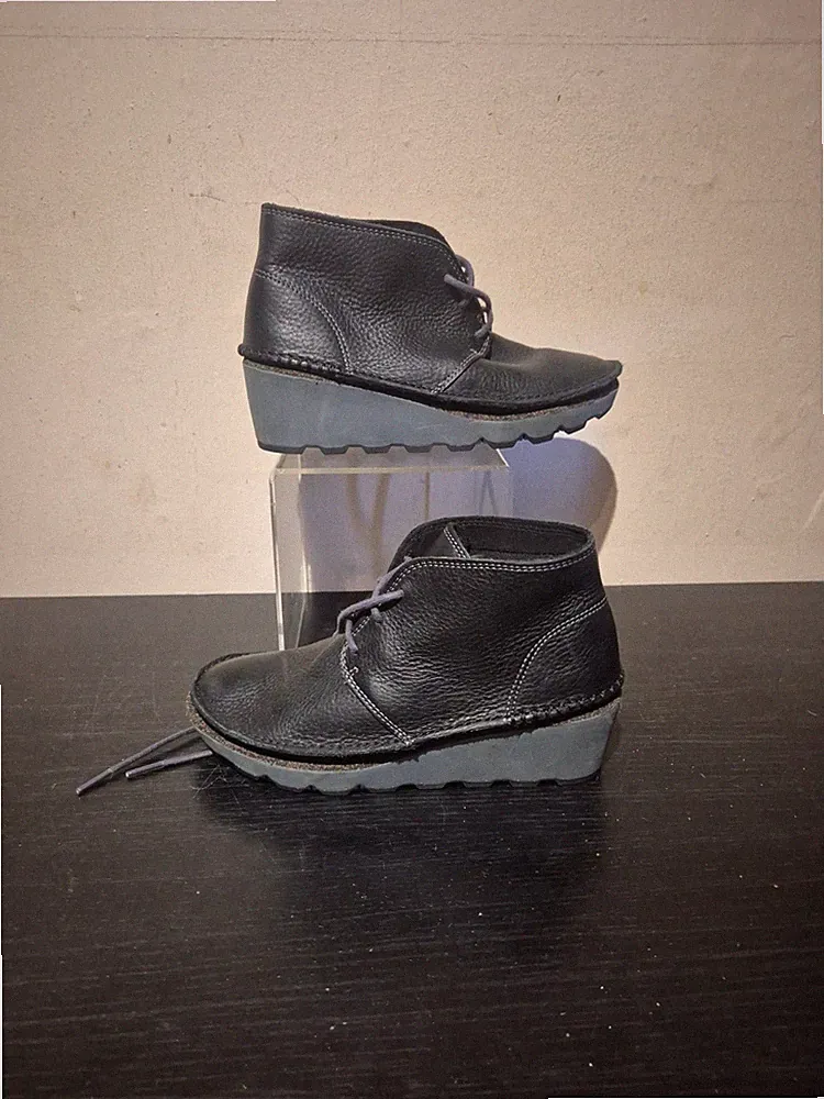 Damen Clarks Damara Ivy schwarz Leder mittelhoher Keilabsatz Mokassin Stiefel UK 5D (V5)