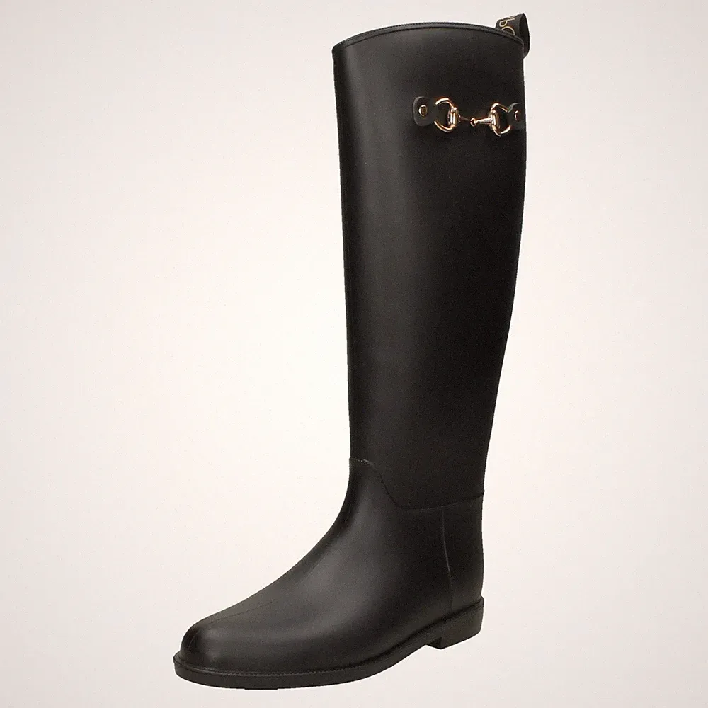 Damen ELLE SPORT Mode Gummistiefel Reitstiefel mit Metall Detail X1R282