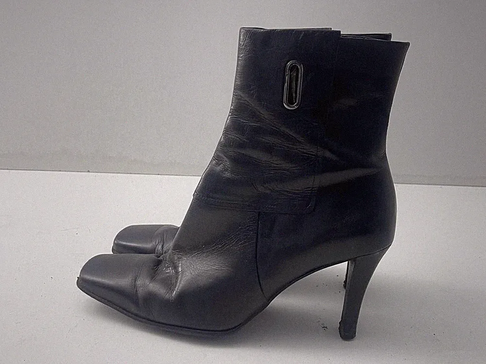 Damen Frauen schwarz Leder seitlicher Reißverschluss Absatz eckige Zehenpartie Stiefel UK 6W EUR 39 B186