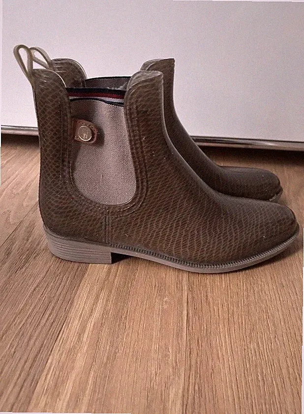 Damen-Gummistiefeletten im Chelsea-Boot-Stil von Tommy Hilfiger Gr. 41