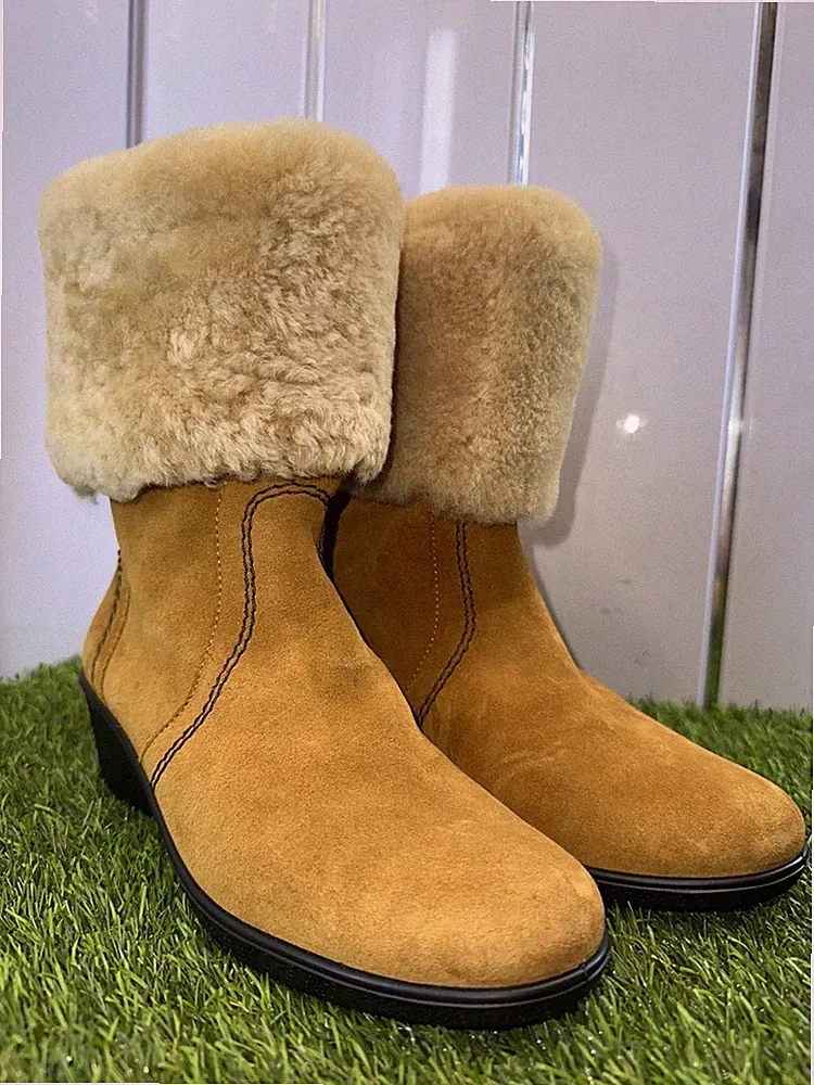 Damen Hotter Truro Stiefel Größe 4,5, Obermaterial Lammfell, absolut atemberaubend