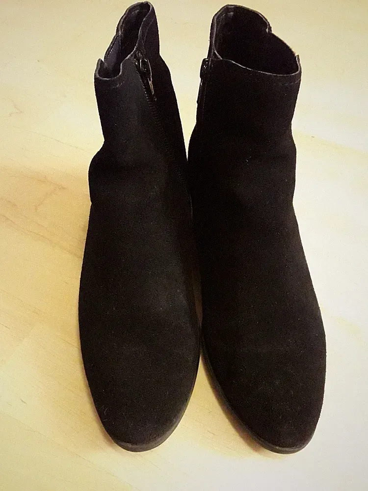Damen-Kurzschaft-Wild-Leder-Stiefel m. Stickerei,mit Absatz, Gr. 39 (6) Schwarz