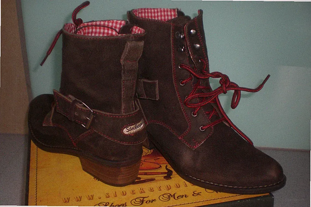 Damen- Lederstiefletten/ Trachtenstiefel Gr 39 Stockerpoint