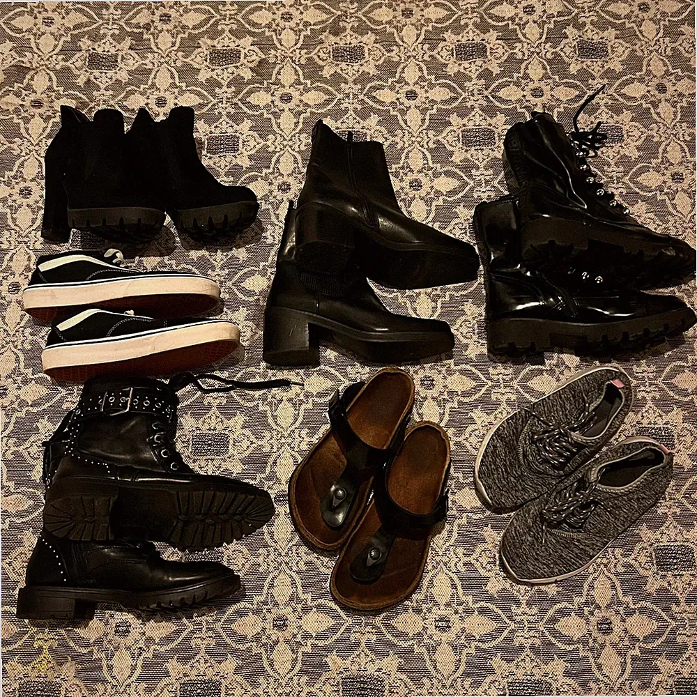 Damen Schuhpaket Konvolut Sammlung 7 Paar Schuhe Größe 37 Stiefel Vans Pumps Lot