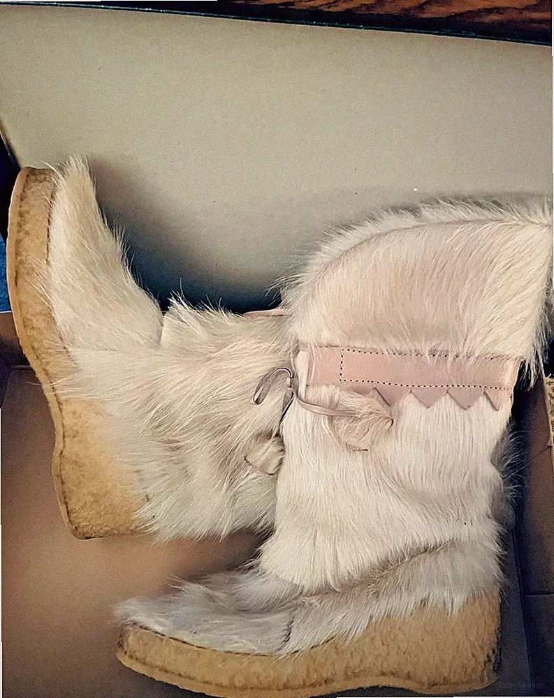Damen Stiefel Echt Fell (Seehund) Gr. 39, beige, getragen, guter Zustand