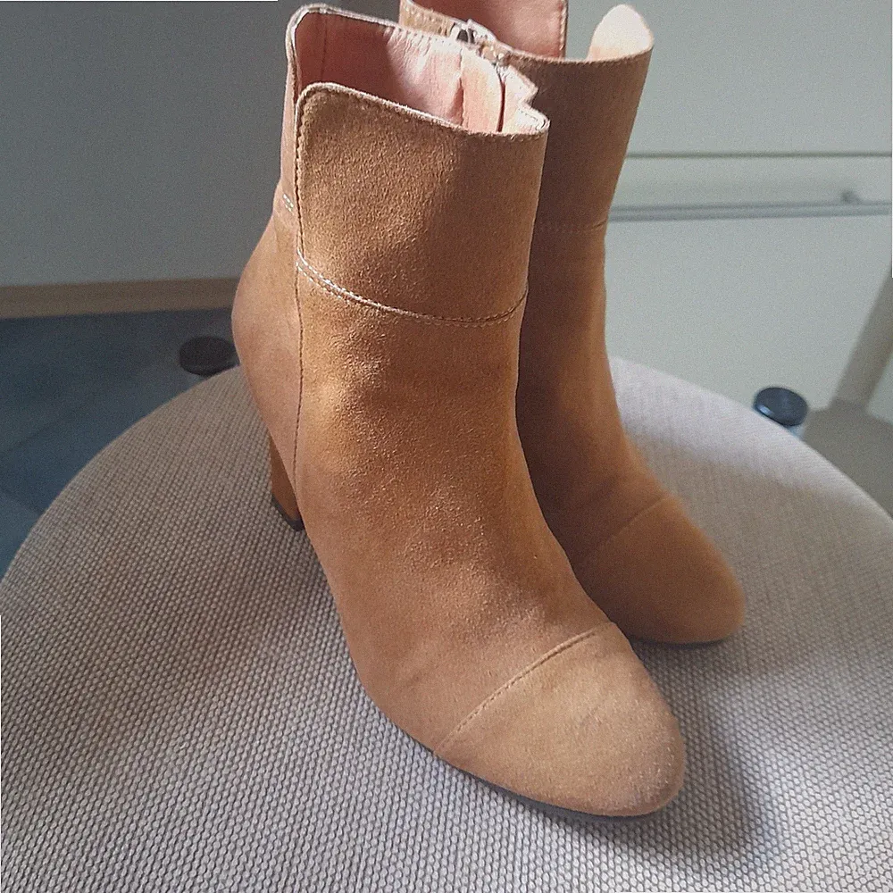 Damen Stiefelette Boots Stiefel NEUW GR. 37