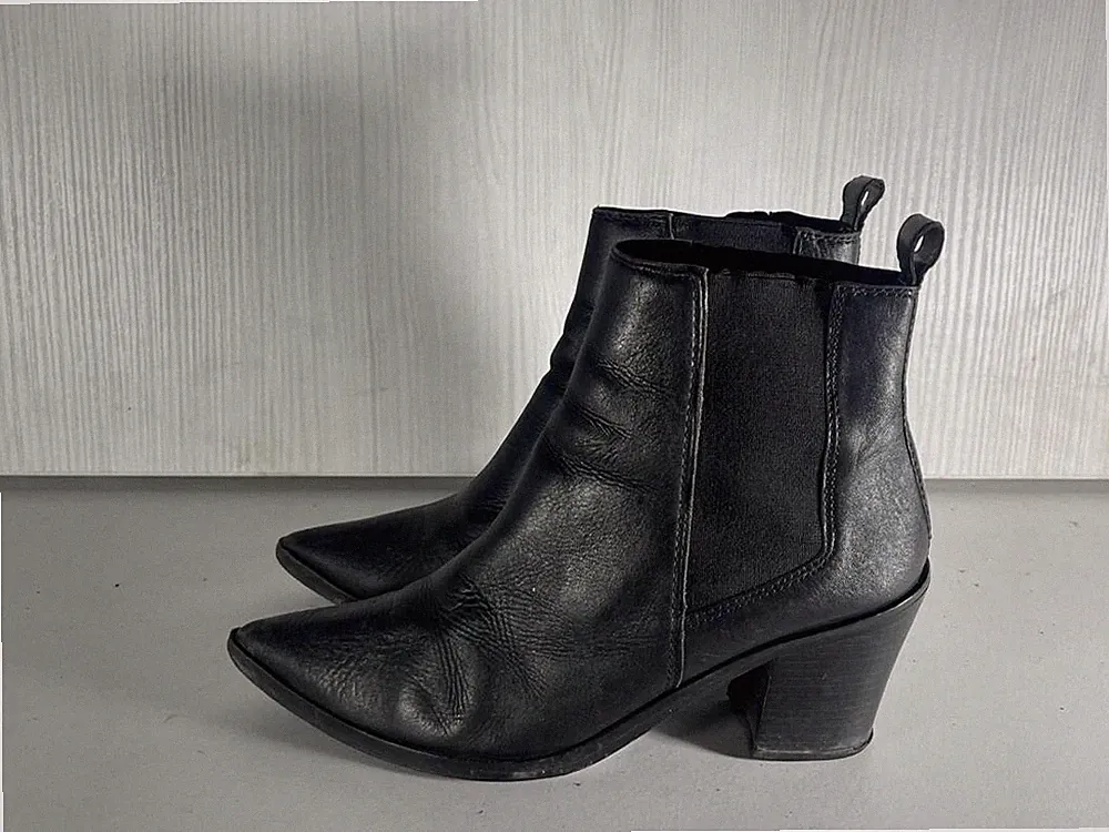 Damen Stiefelette schwarz Leder Gummizug Blockabsatz UK 4 EUR 37 -A191