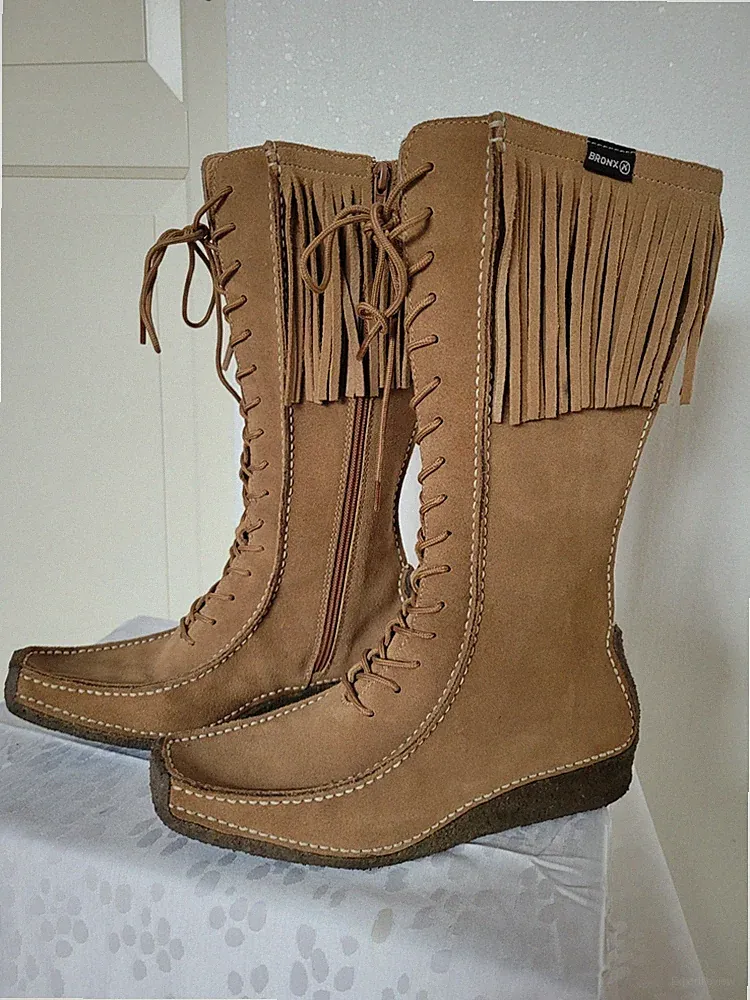 Damen Velours Lederstiefel gr 36/ 37 mit Schnürung und Fransen hell braun, beige