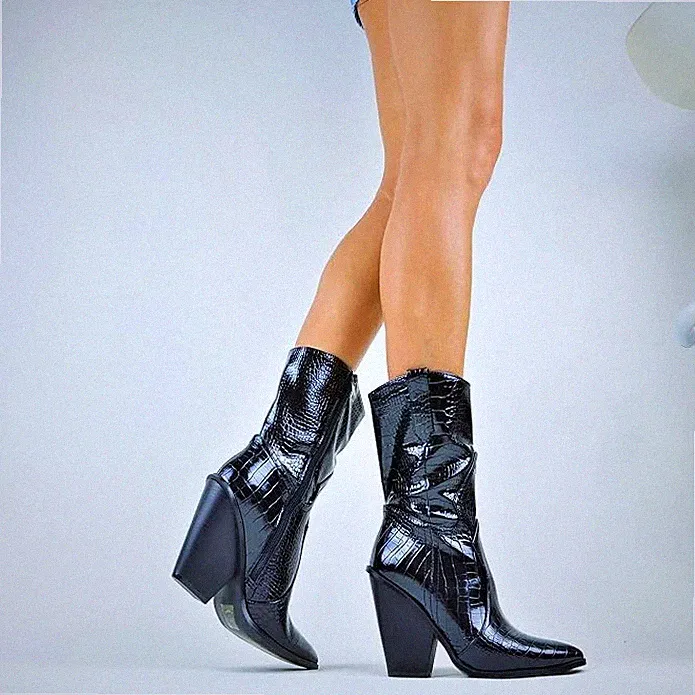 DAMENSCHUHE COWBOY-WESTERN-BOOTS DESIGNER ELEGANT STIEFELETTEN SCHWARZ LACK