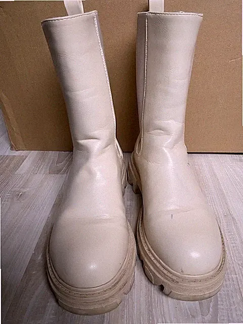 Damenstiefel von Joalice Größe 39 mit Gummizug in Cremeweiß