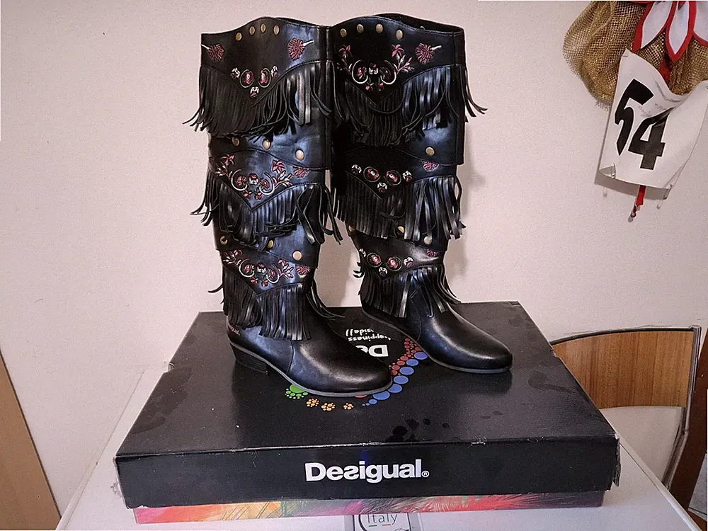 Desigual Texanische Leder Stiefel mit Fransen, 3 Tragemodi, Schwarz 40