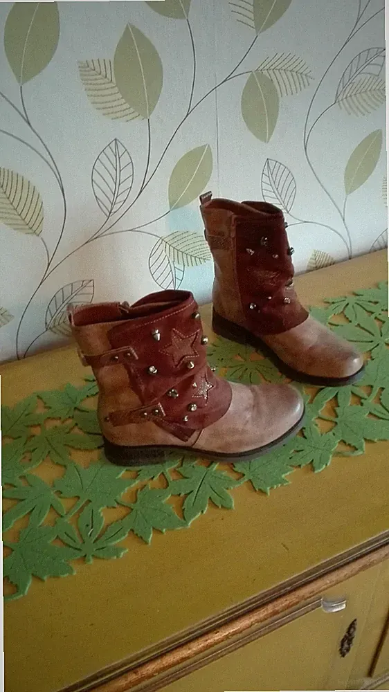 DESUN Stiefelette braun camel Sterne Nieten Strass Gr. 39 *neu*