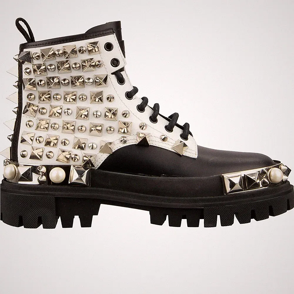 DOLCE & GABBANA Nieten Perlen Combat Biker Stiefel Boots Schwarz Weiß 39 US 9