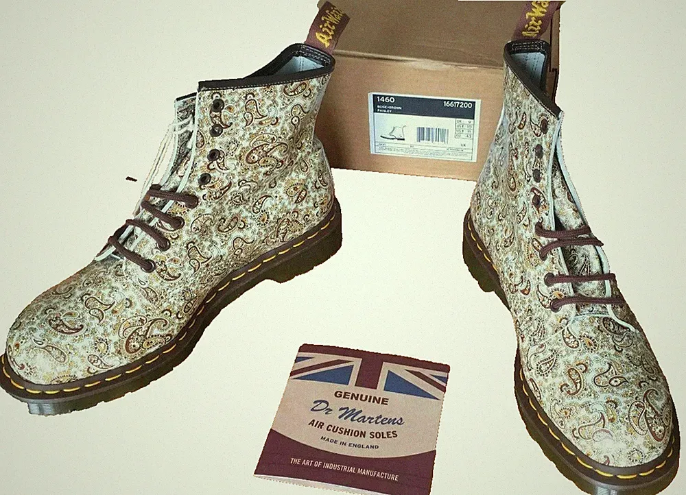 Dr Martens 1460 Beige Braun Paisley Leder Stiefel UK 9 EU 43 Made in England