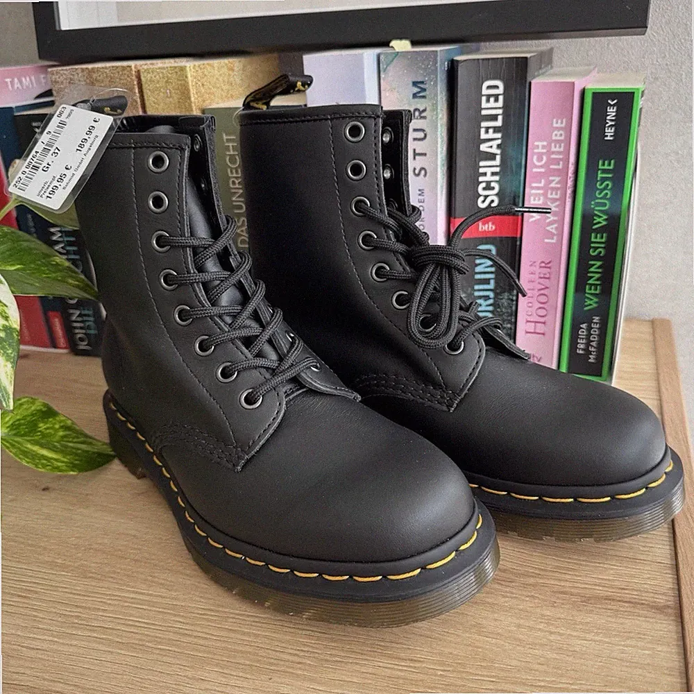 Dr. Martens 1460 Glattleder Schnürstiefel Gr. 37, Neu mit Etikett